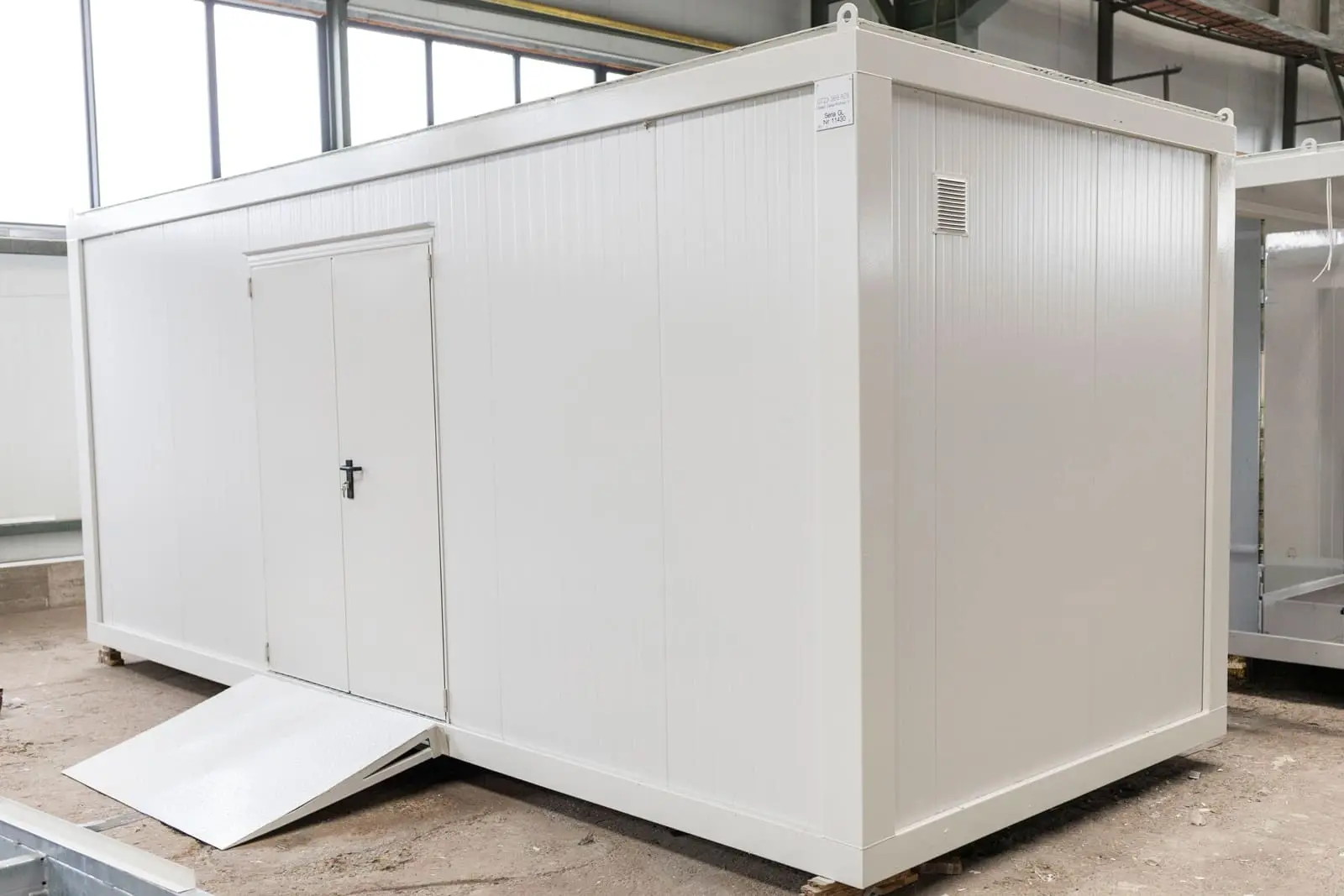 container depozitare rampa acces